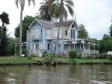 Tigre Delta: Film Location with water, haunted houses and mansions