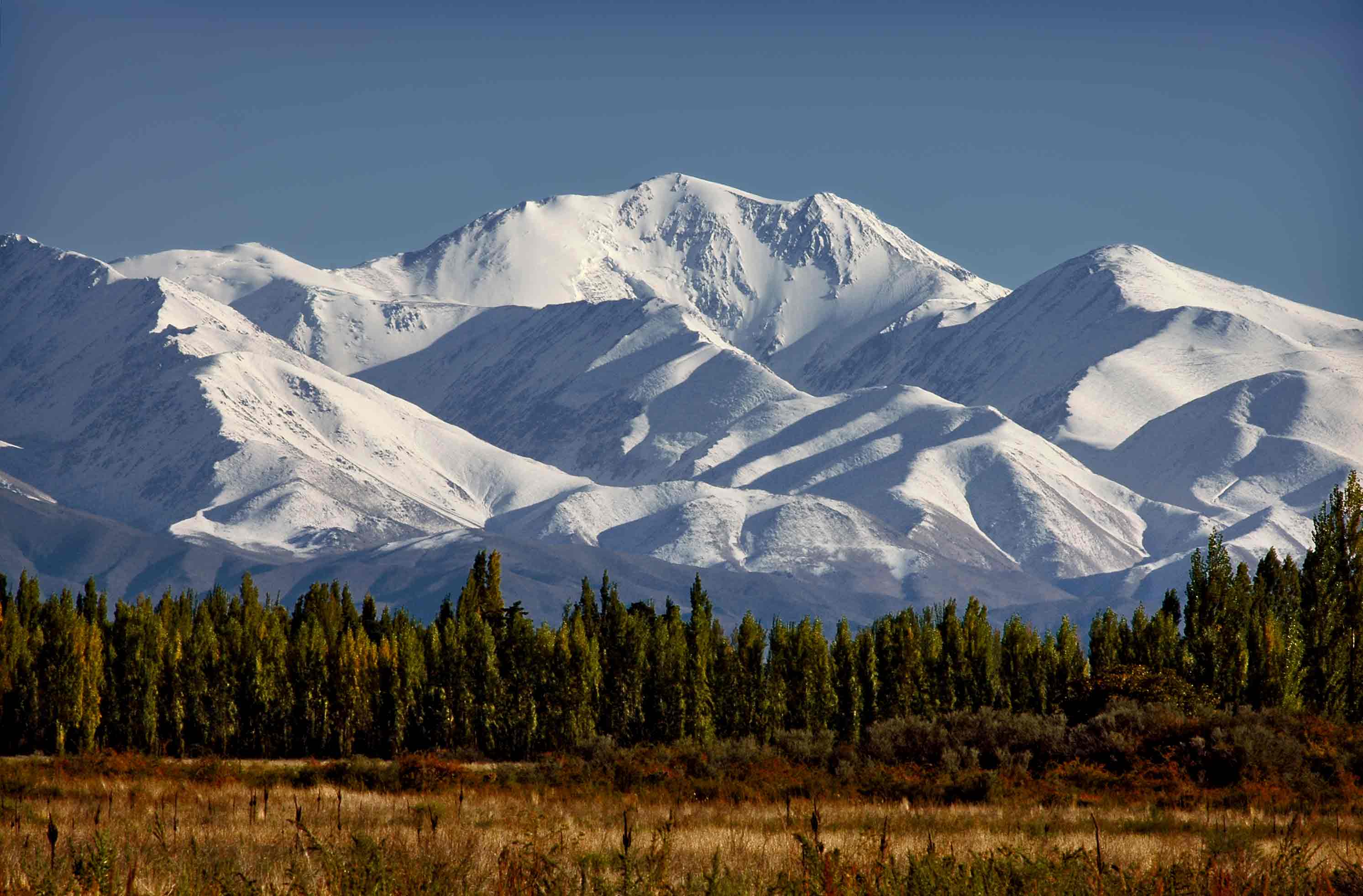 Длиннейшая в мире горная цепь. Аргентина горы Анды. Мендоза Аргентина горы. Андийские Кордильеры. Южная Америка Анды.